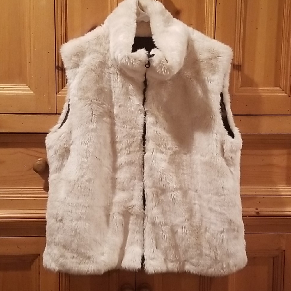 Regent Faux Fur vest